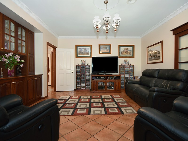 2 Pigott Drive, Rangeville QLD 4350