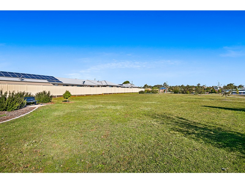15 Salisbury Street, Darling Heights QLD 4350