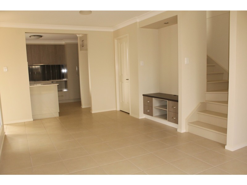 17/5 Paull Street, Newtown QLD 4350