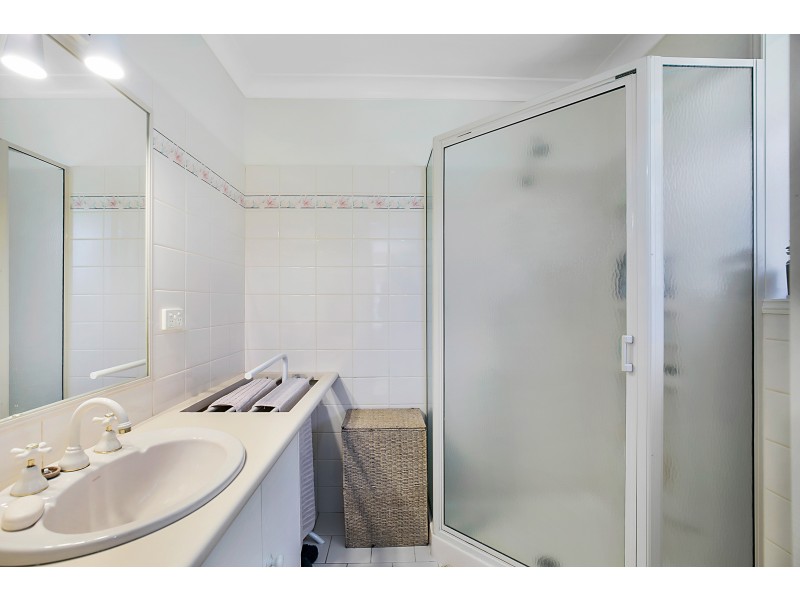 5 Navajo Street, Wilsonton QLD 4350