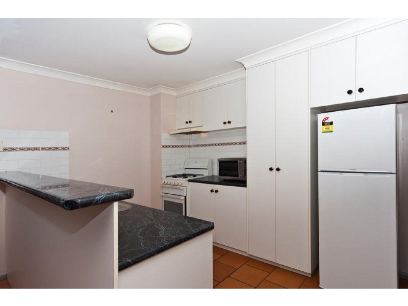 8/2 Roser Close, Kearneys Spring QLD 4350