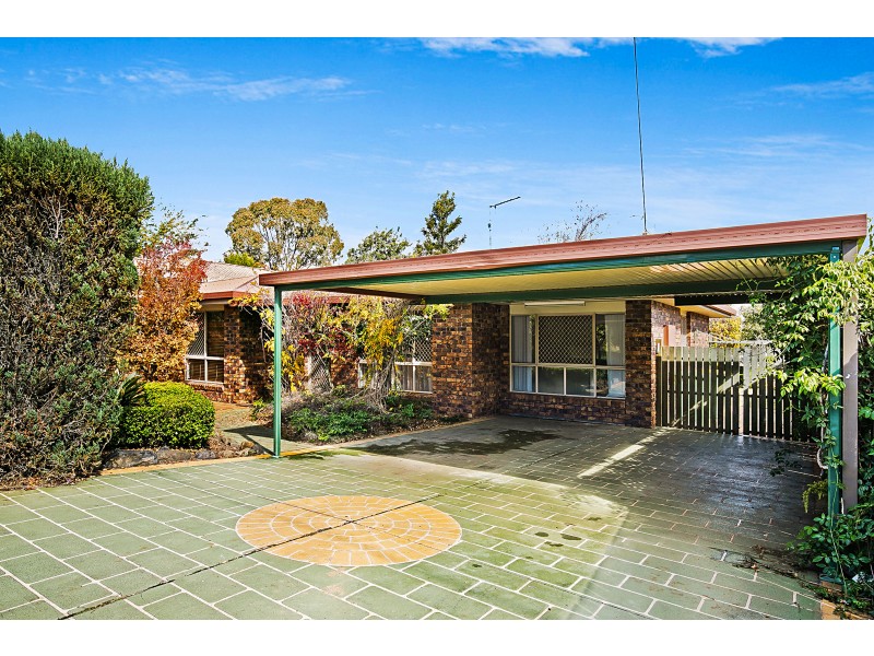 8 Bowden Court, Darling Heights QLD 4350