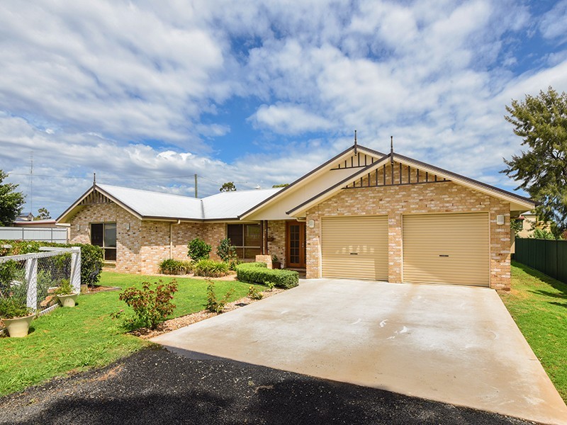 4a  Lucy Street, Cambooya QLD 4358