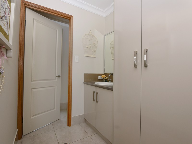 4a  Lucy Street, Cambooya QLD 4358