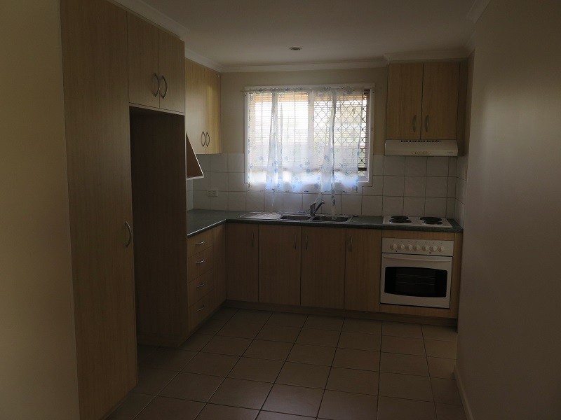 2/501 Stenner Street, Harristown QLD 4350