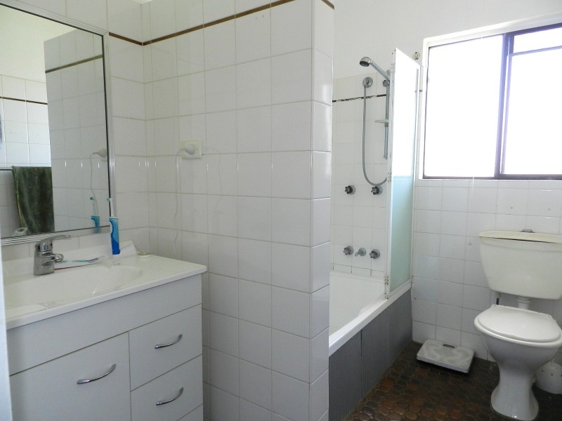 4/67 Taylor Street, Newtown QLD 4350