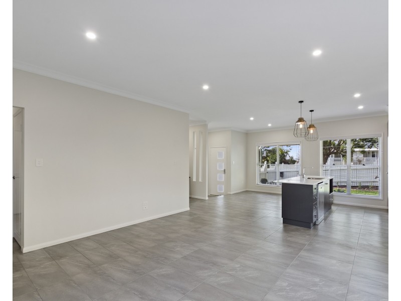 2/205a Geddes Street, South Toowoomba QLD 4350