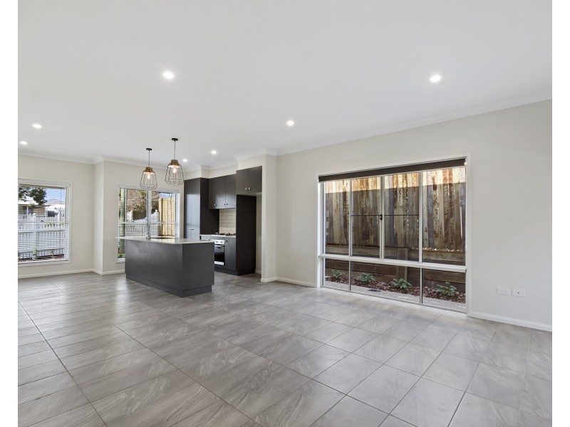 2/205a Geddes Street, South Toowoomba QLD 4350