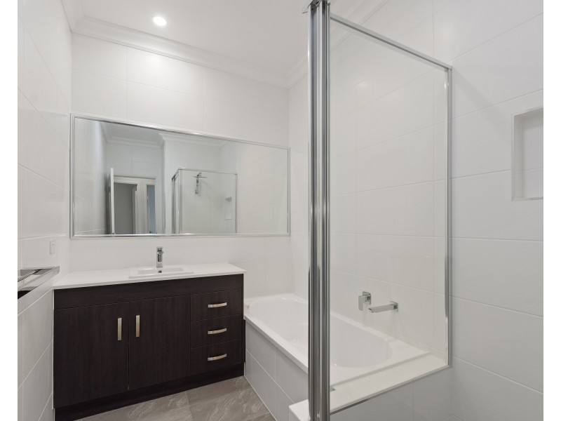 2/205a Geddes Street, South Toowoomba QLD 4350