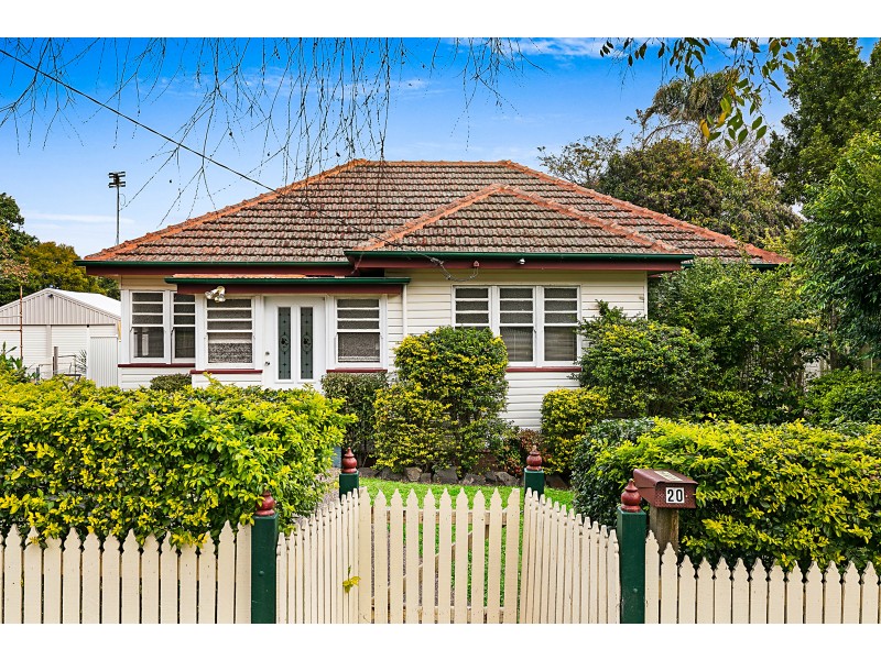 20 Collins Street, Mount Lofty QLD 4350