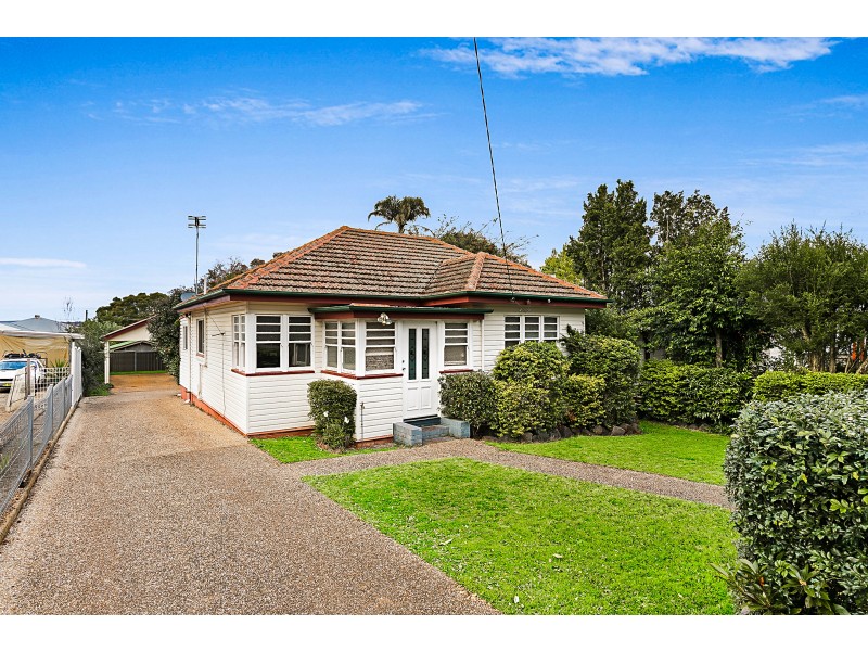 20 Collins Street, Mount Lofty QLD 4350