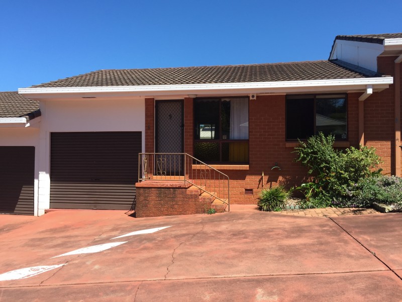 5/56 North Street, Mount Lofty QLD 4350