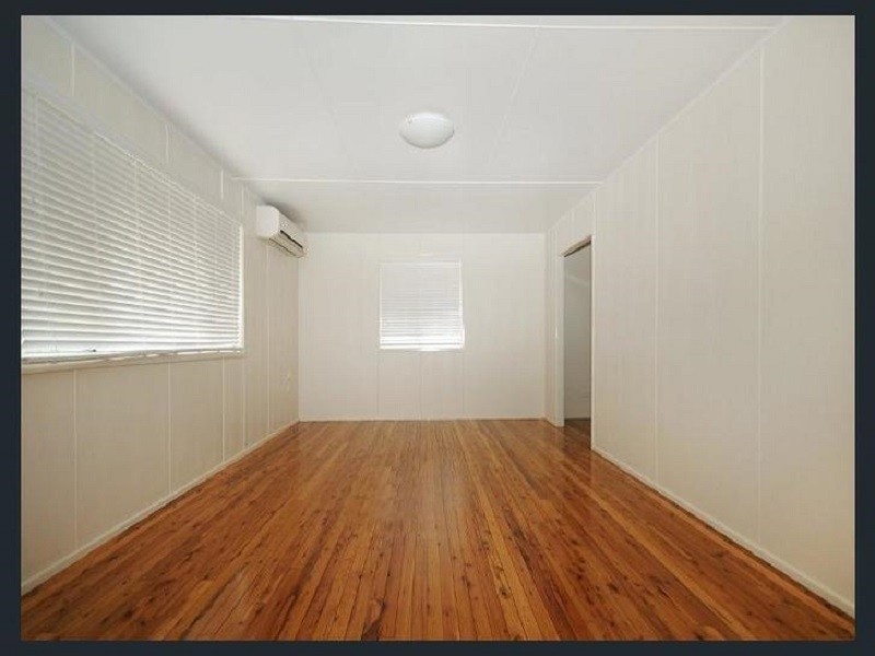 5 Beck Street, Mount Lofty QLD 4350