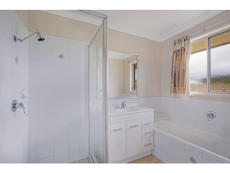 48 Parkridge Drive, Withcott QLD 4352