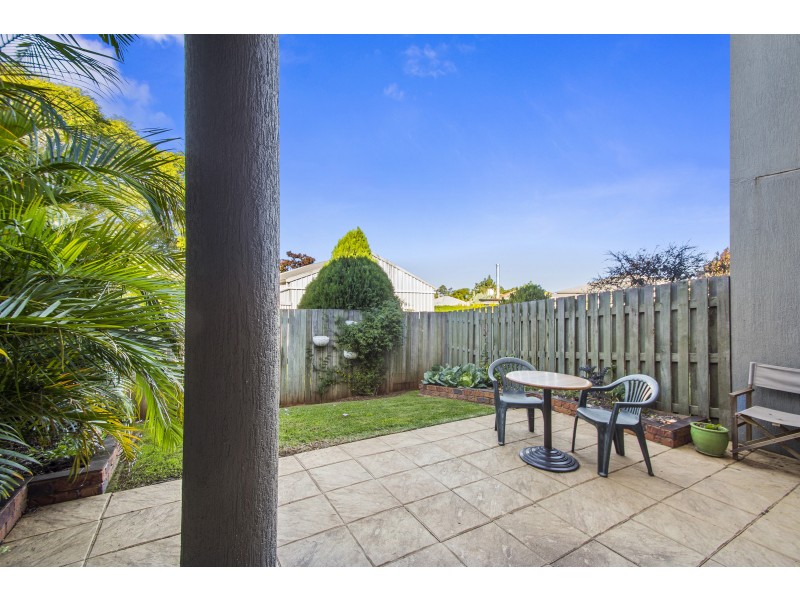 8/247 Herries Street, Newtown QLD 4350