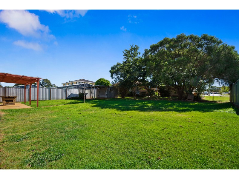 5 Evon Street, Rockville QLD 4350