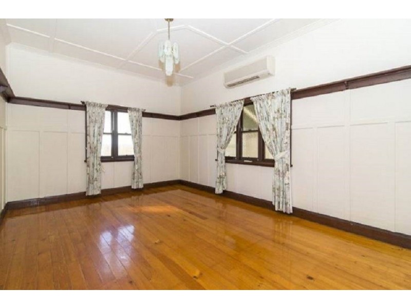 37 Clark Street, South Toowoomba QLD 4350