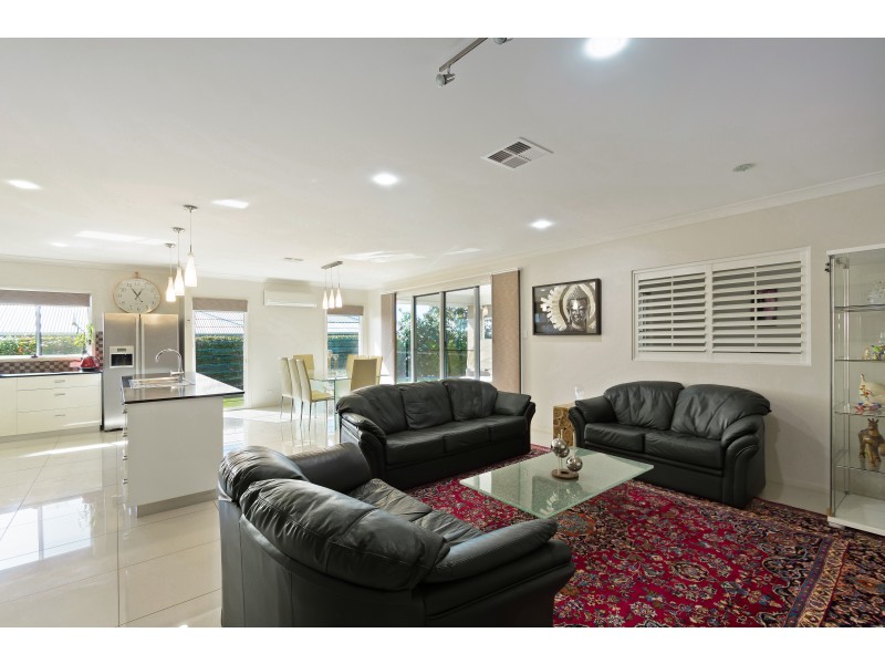 324 Ramsay Street, Middle Ridge QLD 4350