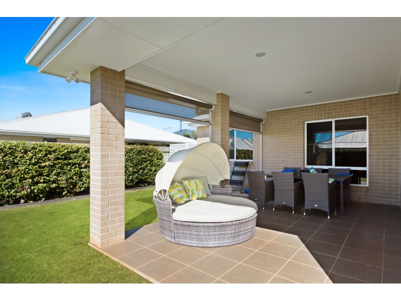 324 Ramsay Street, Middle Ridge QLD 4350