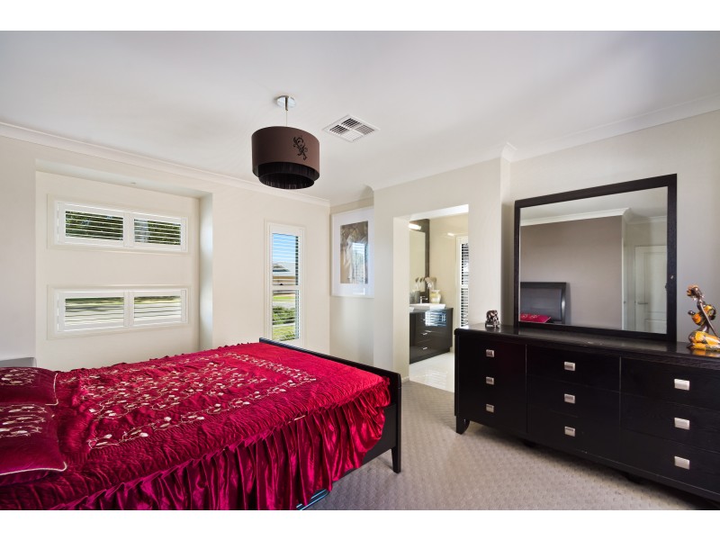 324 Ramsay Street, Middle Ridge QLD 4350