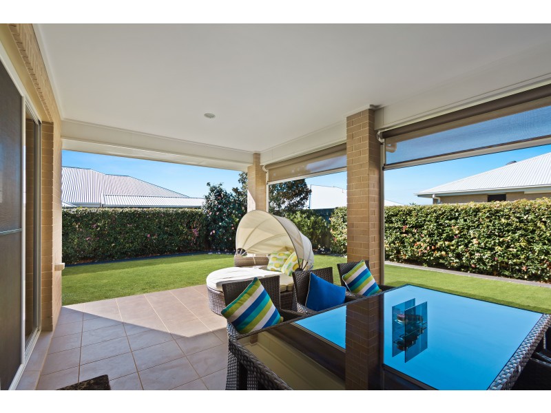 324 Ramsay Street, Middle Ridge QLD 4350