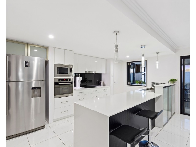 169 Nelson Street, Kearneys Spring QLD 4350
