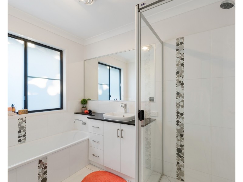 169 Nelson Street, Kearneys Spring QLD 4350