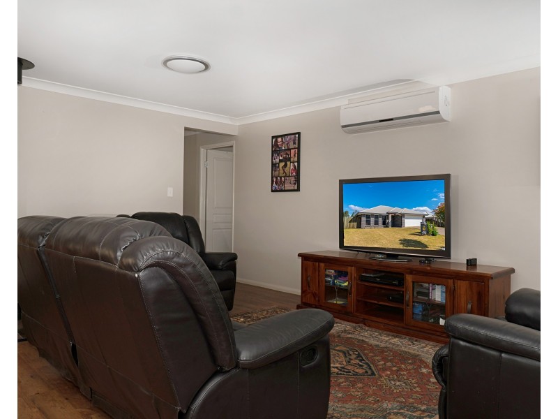 53 Entabeni Drive, Kearneys Spring QLD 4350