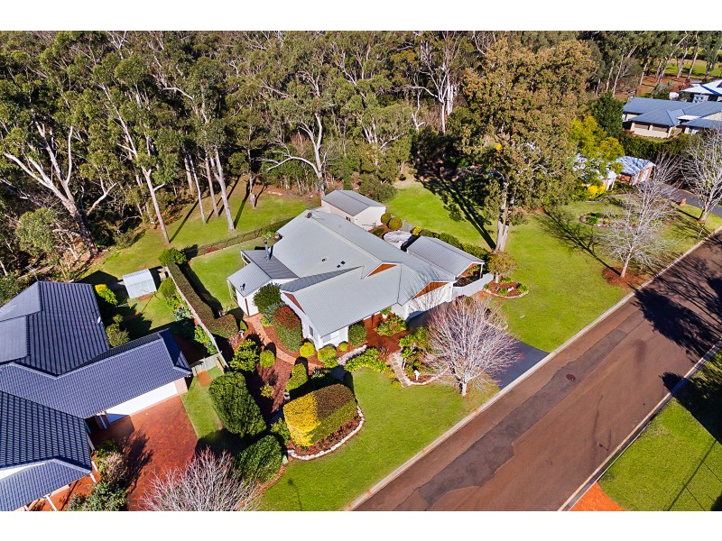 10 Griinke Drive, Middle Ridge QLD 4350