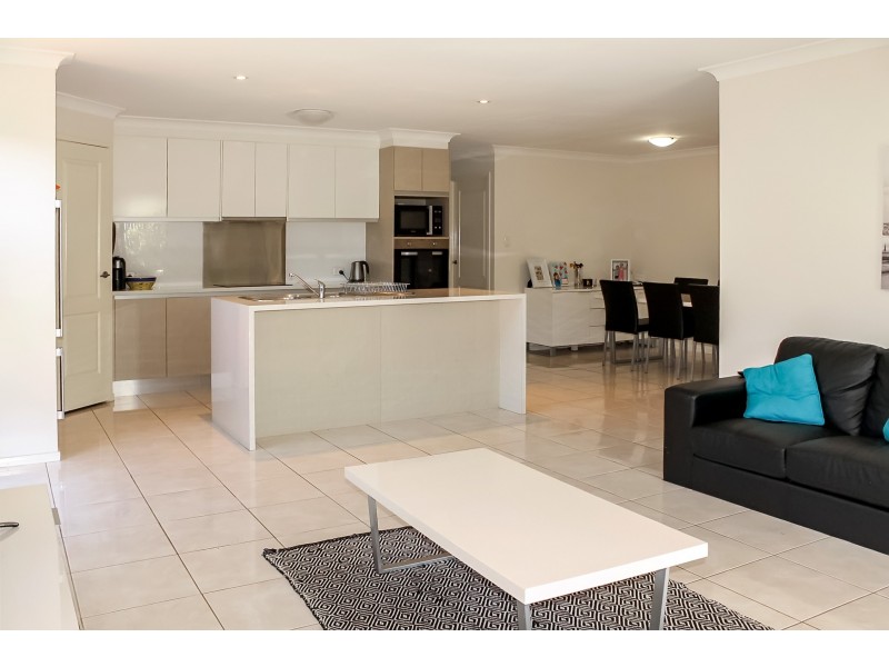 11 Kurrawa Crescent, Glenvale QLD 4350