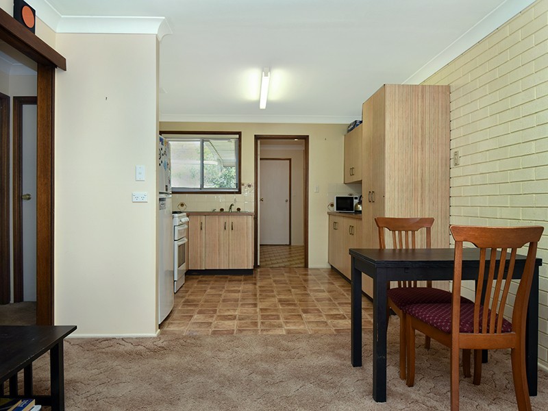 2/6 Begonia Court, Centenary Heights QLD 4350