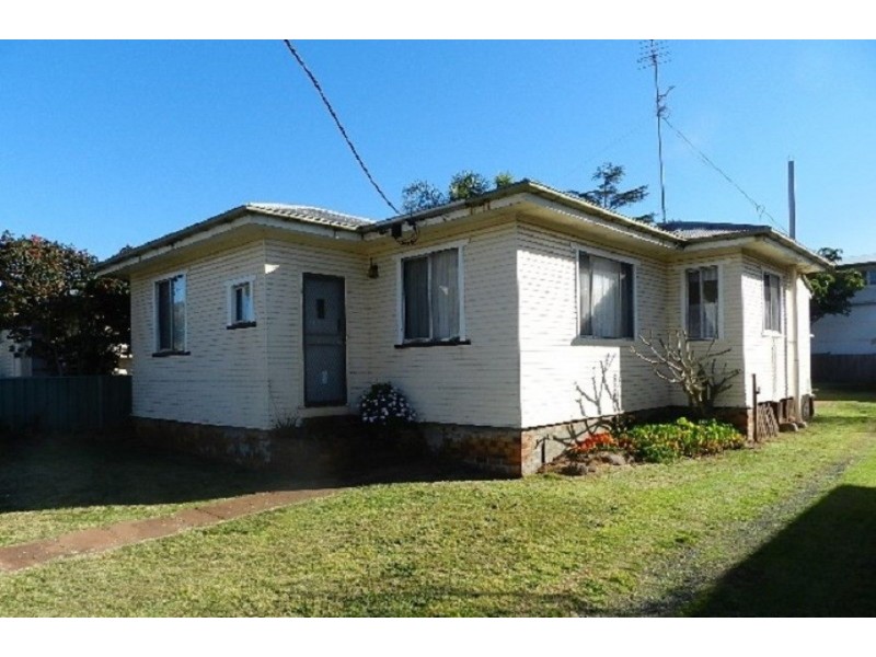 21 Fourth Avenue, Harristown QLD 4350