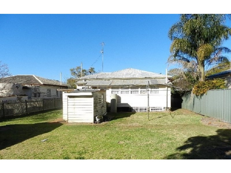 21 Fourth Avenue, Harristown QLD 4350