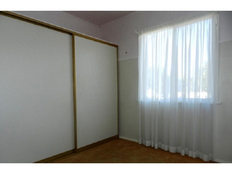 21 Fourth Avenue, Harristown QLD 4350