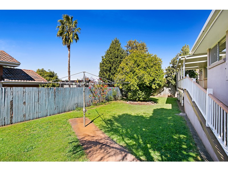 8  Blue Hills Drive, Rangeville QLD 4350