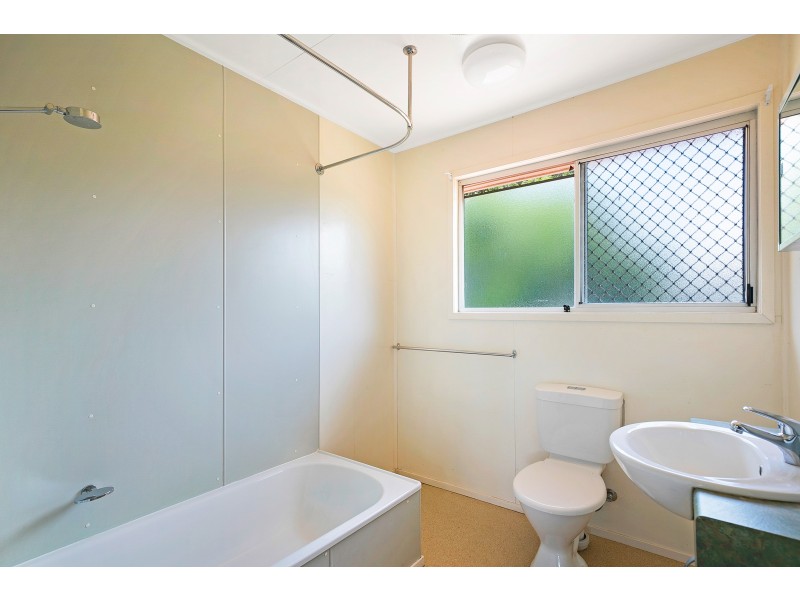 2a Gala Court, Rockville QLD 4350