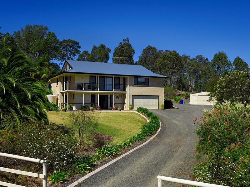 8 Ella Court, Cotswold Hills QLD 4350