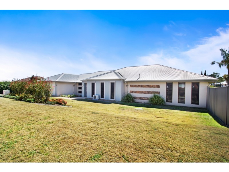 1 Rosella Street, Rangeville QLD 4350