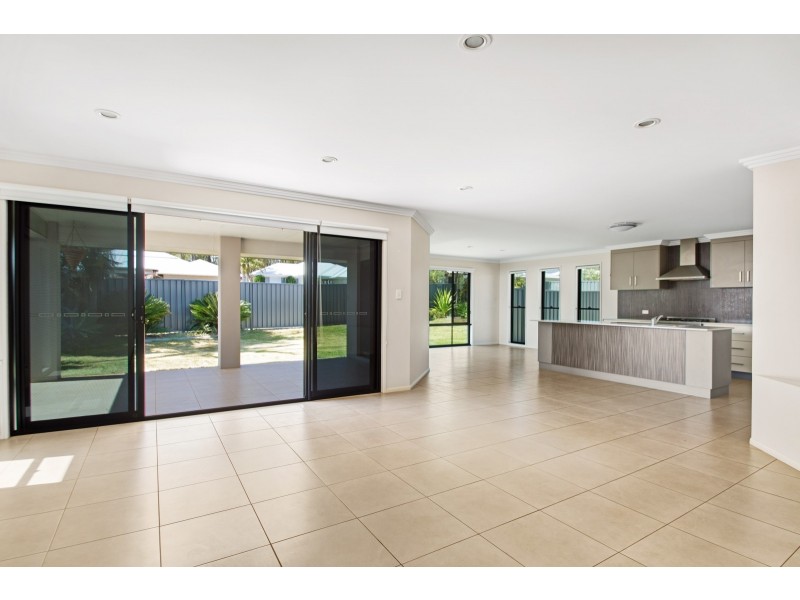 1 Rosella Street, Rangeville QLD 4350