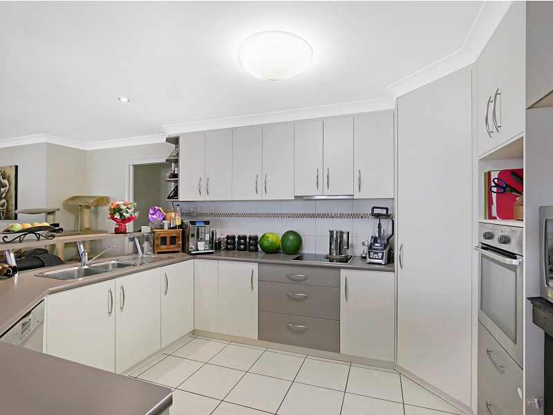 11 Liam Drive, Highfields QLD 4352