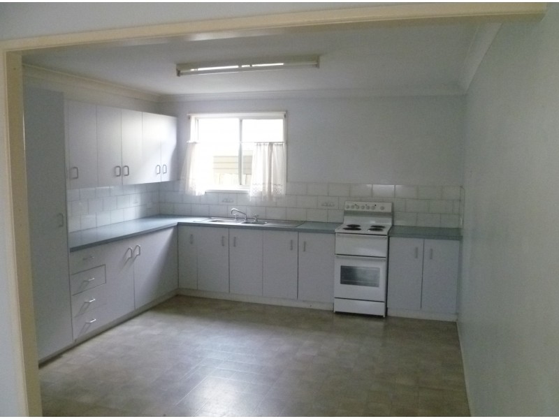 15 Seaton Street, South Toowoomba QLD 4350
