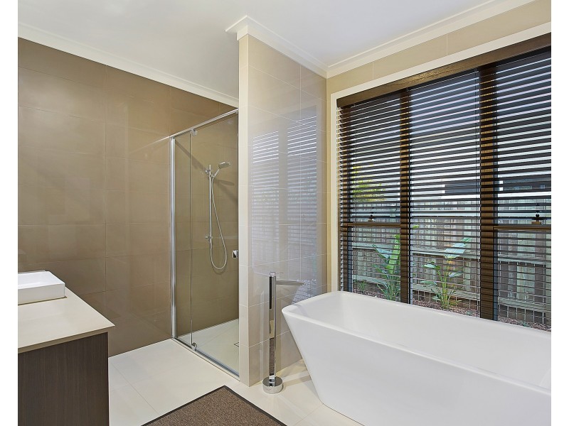 13 Thorley Court, Middle Ridge QLD 4350