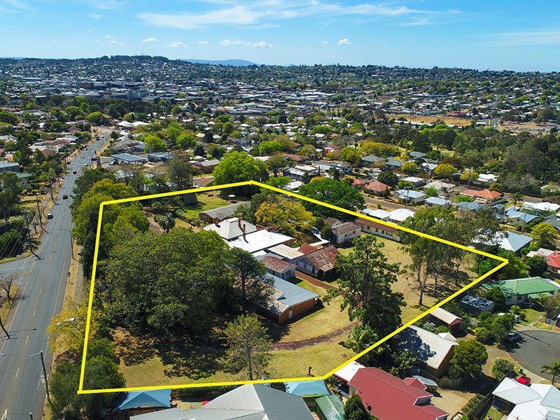 24 – 36 Drayton Road, Harristown QLD 4350