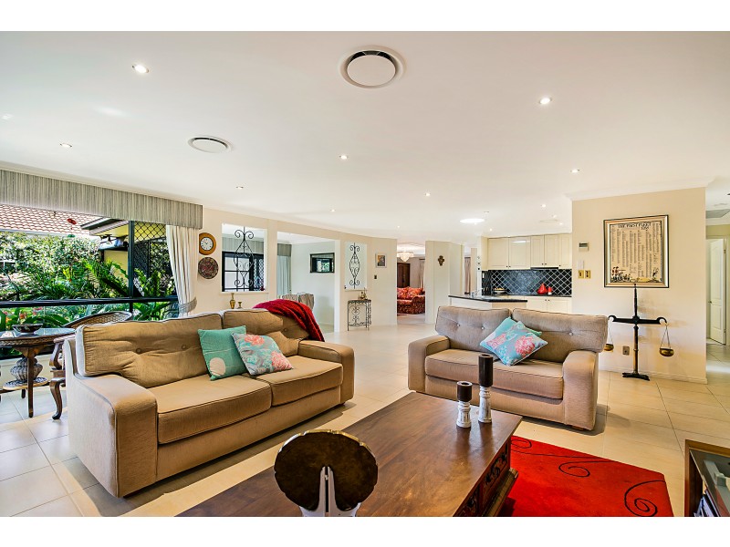 52 Wood Drive, Middle Ridge QLD 4350