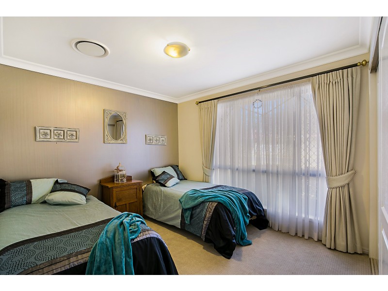52 Wood Drive, Middle Ridge QLD 4350