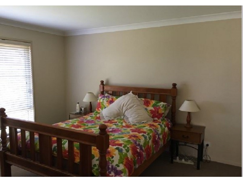 6 Curlew Street, Meringandan West QLD 4352