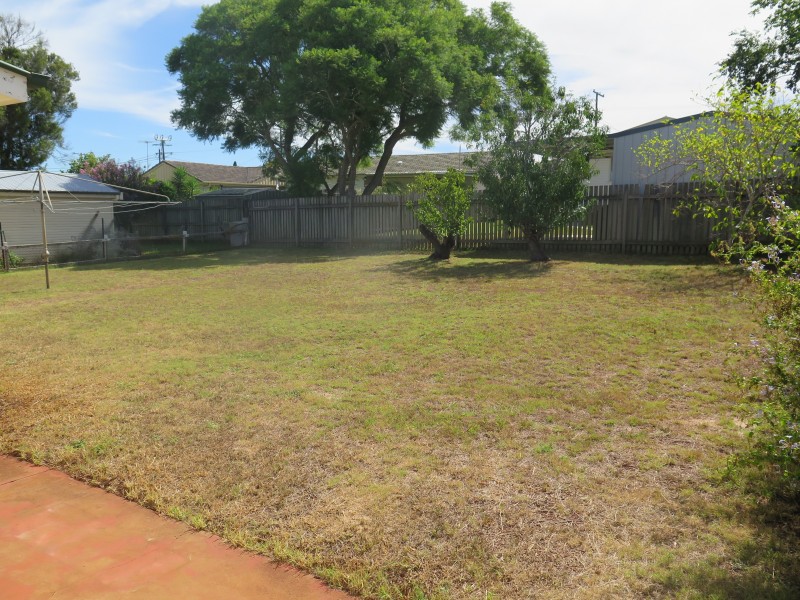 11 McCafferty Street, Wilsonton QLD 4350