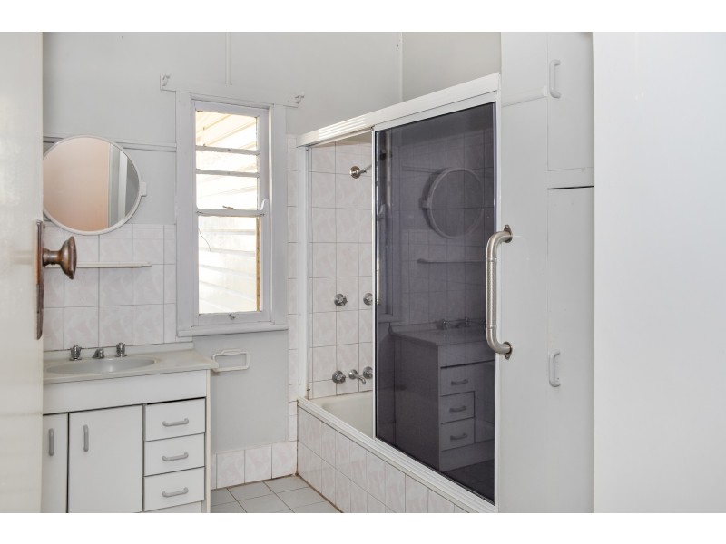 20 Chilcote Street, North Toowoomba QLD 4350