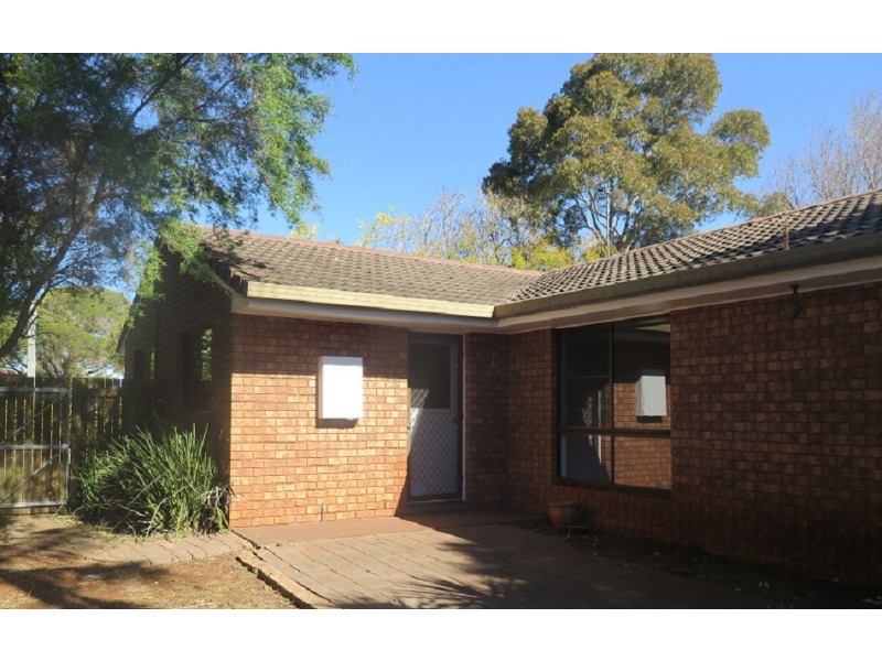 33 Rachel Street, Darling Heights QLD 4350