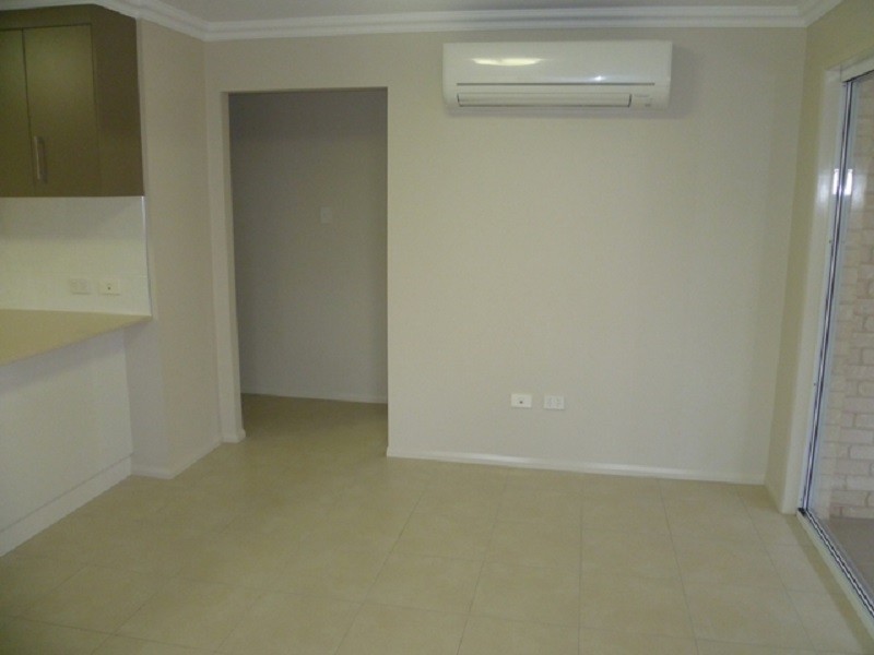 1/11 Boxsall Street, Newtown QLD 4350